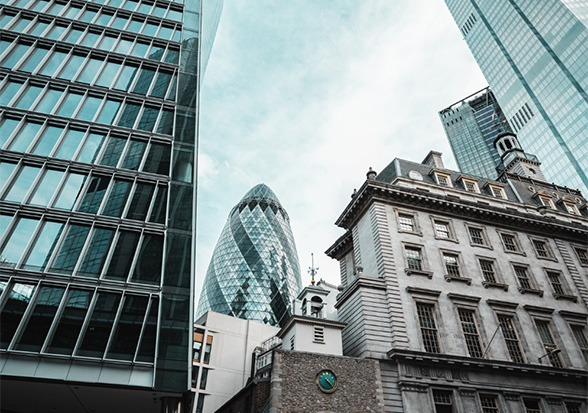 The Small Print That Makes a Big Difference: Understanding the Average Clause